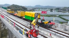 持“边充边焊”模式&hellip;